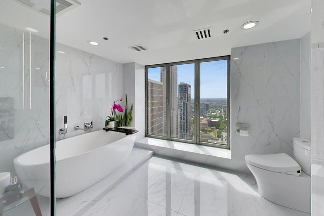 950 N Michigan Avenue 3103, Chicago, IL 60611
