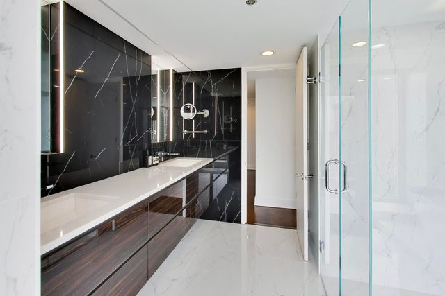 950 N Michigan Avenue 3103, Chicago, IL 60611