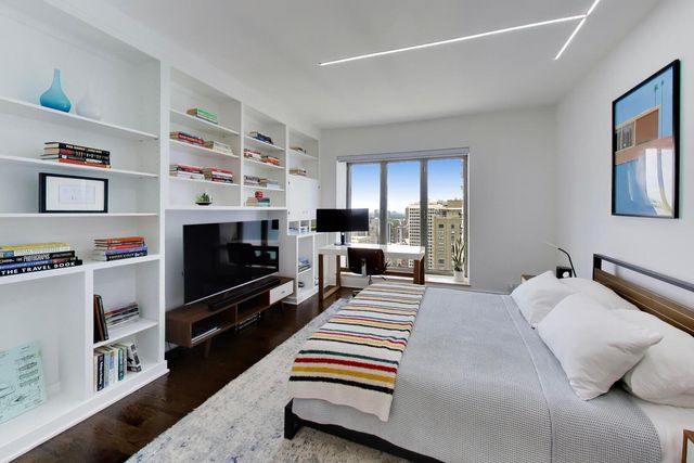 950 N Michigan Avenue 3103, Chicago, IL 60611