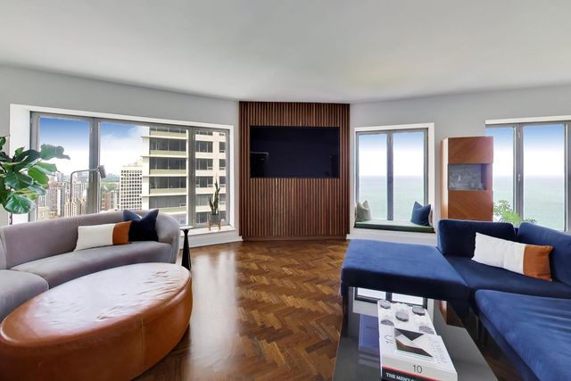 950 N Michigan Avenue 3103, Chicago, IL 60611