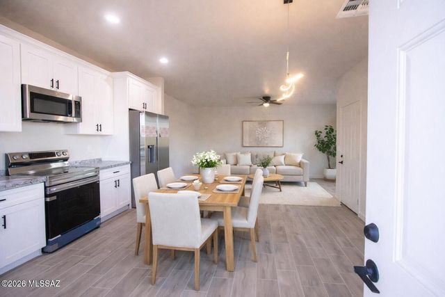 4327 S Desert Sunrise Trail, Tucson, AZ 85735