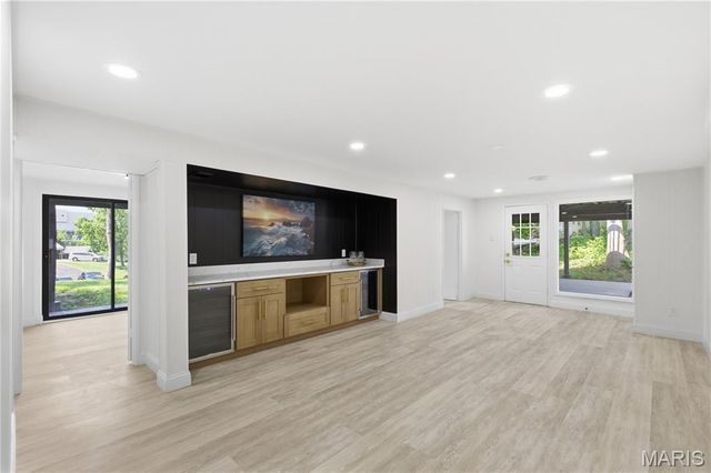 16 Stoney View Lane, St Louis, MO 63146