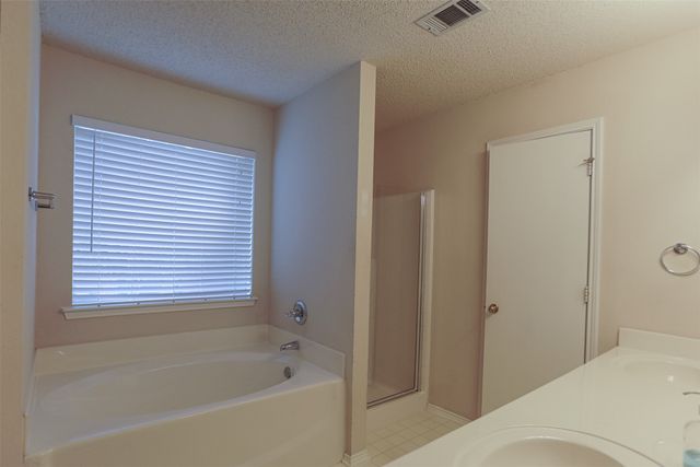 1807 Bertram Drive, Mansfield, TX 76063