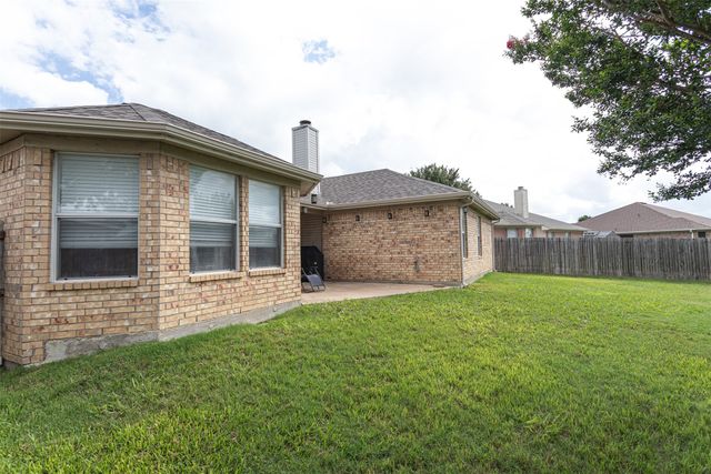 1807 Bertram Drive, Mansfield, TX 76063