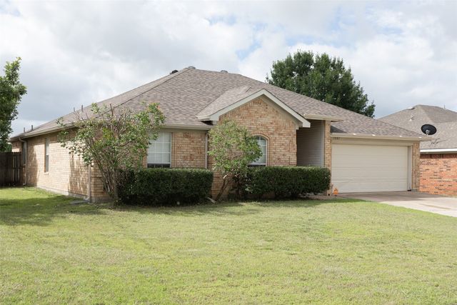 1807 Bertram Drive, Mansfield, TX 76063