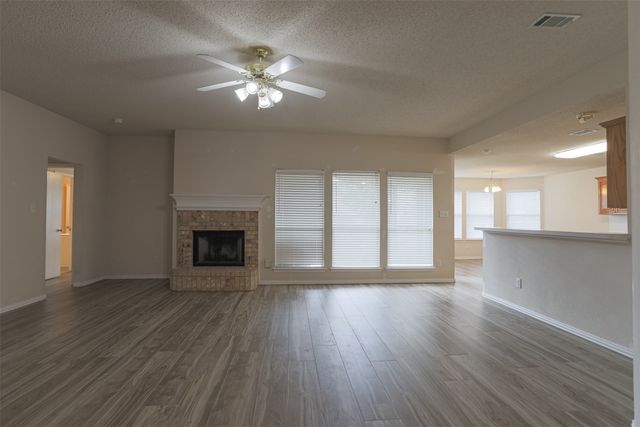 1807 Bertram Drive, Mansfield, TX 76063