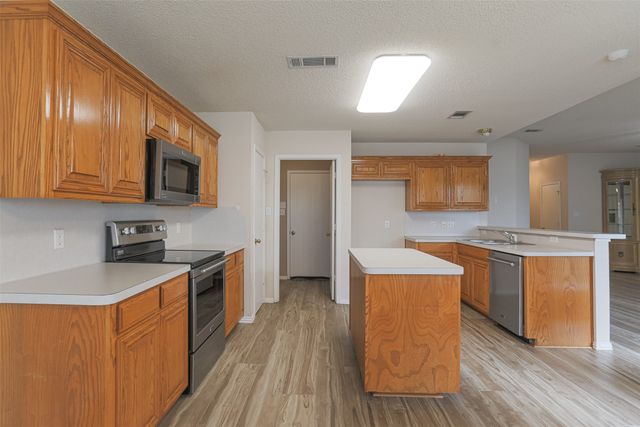 1807 Bertram Drive, Mansfield, TX 76063