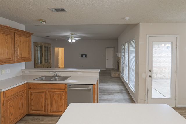 1807 Bertram Drive, Mansfield, TX 76063