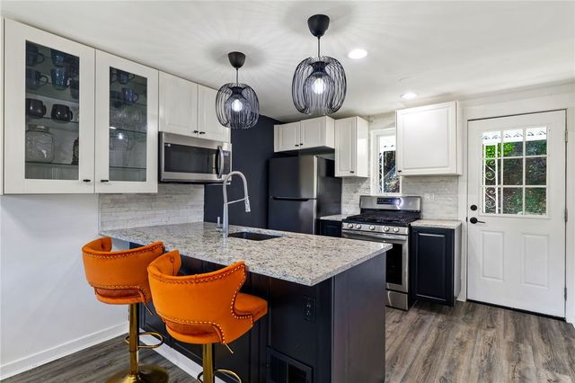 8144 Lincoln Rd, Verona, PA 15147