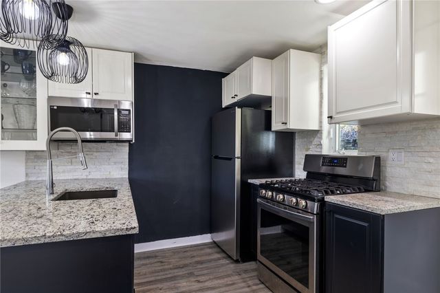 8144 Lincoln Rd, Verona, PA 15147