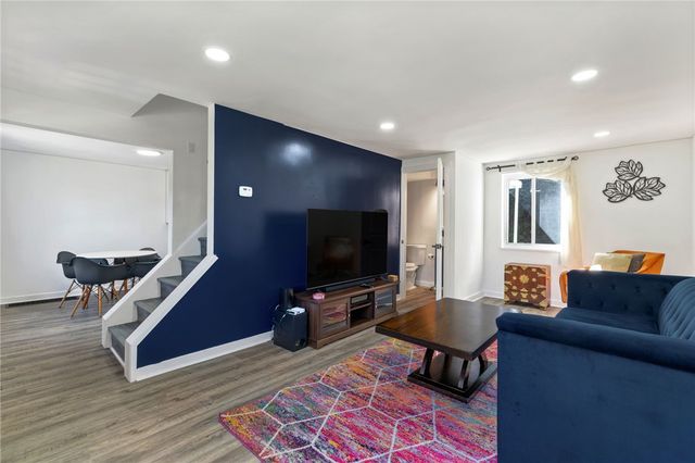 8144 Lincoln Rd, Verona, PA 15147