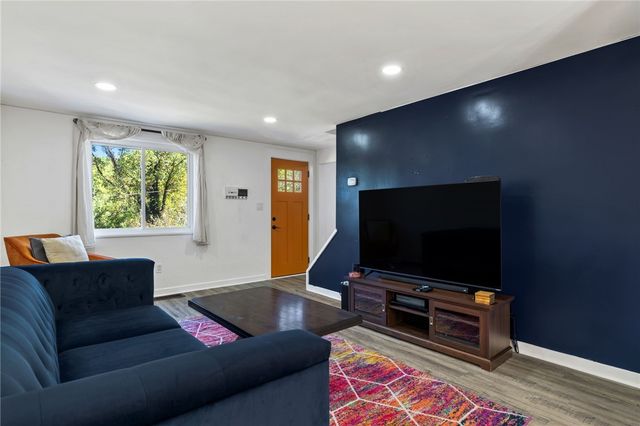 8144 Lincoln Rd, Verona, PA 15147