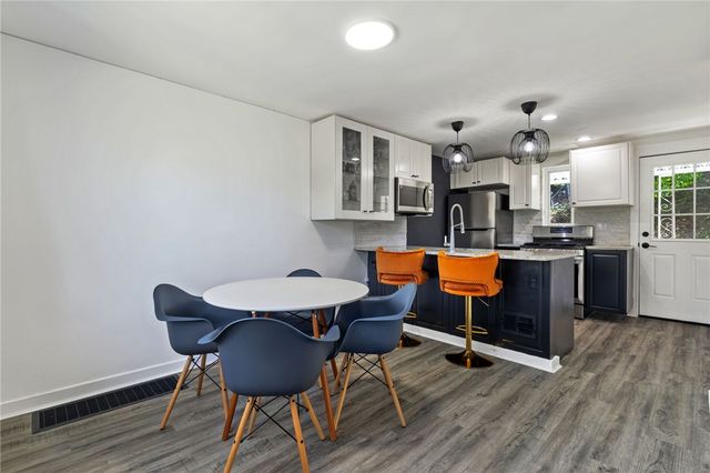 8144 Lincoln Rd, Verona, PA 15147