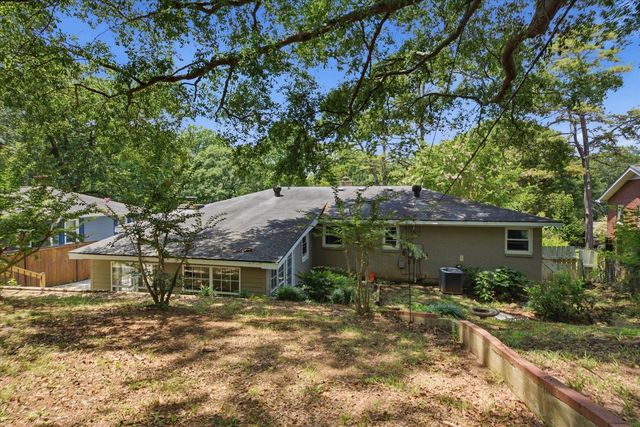 768 Kenmore Dr, Spartanburg, SC 29303