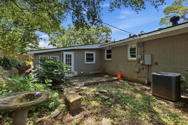 768 Kenmore Dr, Spartanburg, SC 29303