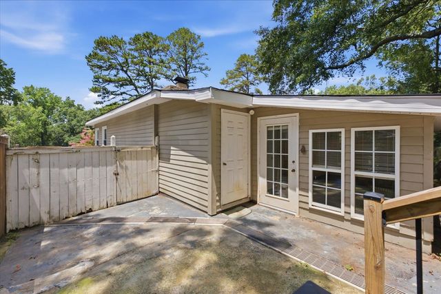 768 Kenmore Dr, Spartanburg, SC 29303