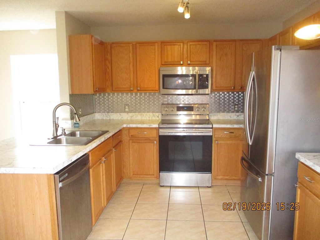 Image 3 of property listing at 2881 KOKOMO LOOP, Haines City, FL 33844