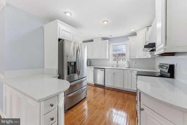 3911 SHELLEY LN, Annandale, VA 22003