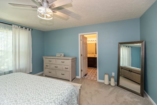 8842 Benjamin Lane, Avon, IN 46123