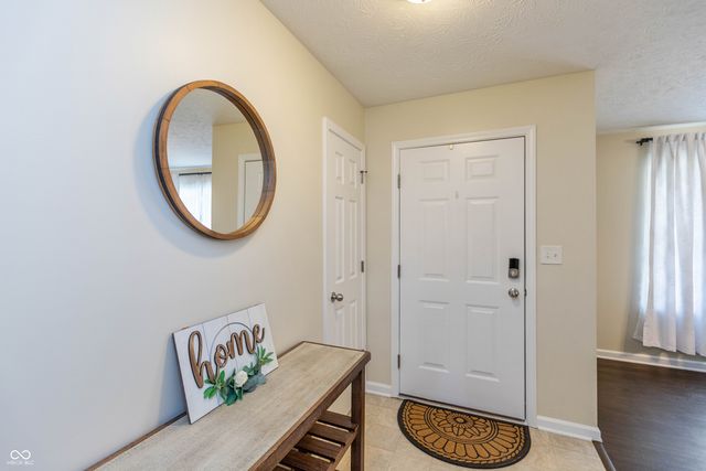 8842 Benjamin Lane, Avon, IN 46123
