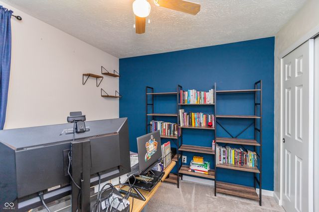 8842 Benjamin Lane, Avon, IN 46123