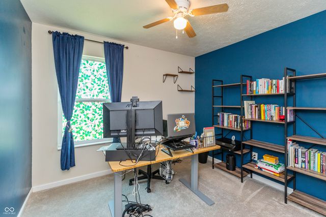 8842 Benjamin Lane, Avon, IN 46123