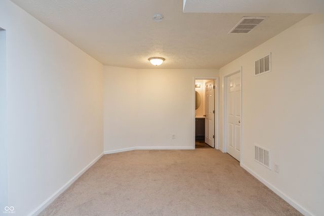 8842 Benjamin Lane, Avon, IN 46123