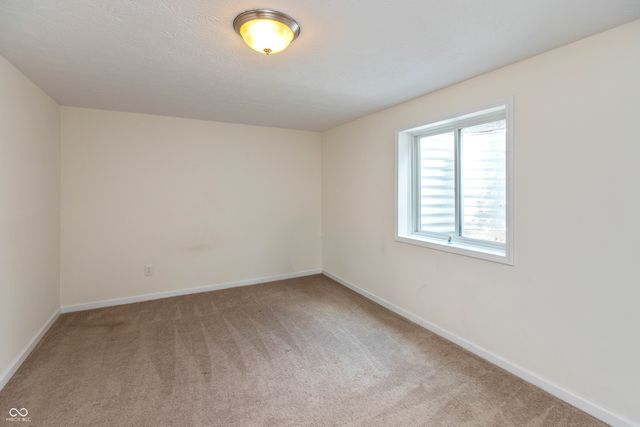 8842 Benjamin Lane, Avon, IN 46123