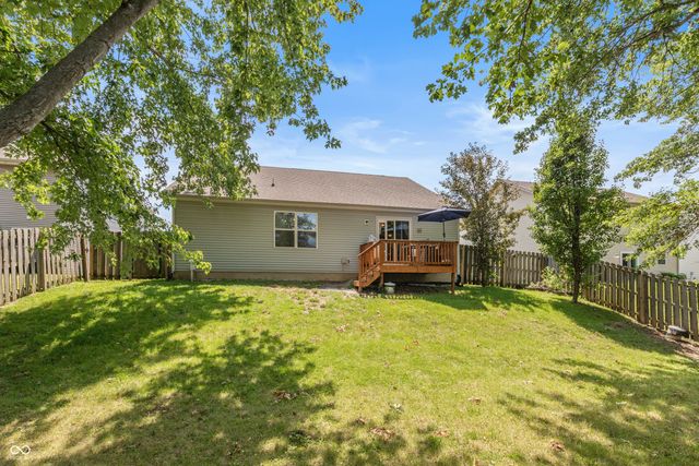8842 Benjamin Lane, Avon, IN 46123