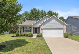 8842 Benjamin Lane, Avon, IN 46123
