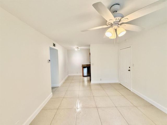 601 NE 29th Drive 4, Wilton Manors, FL 33334