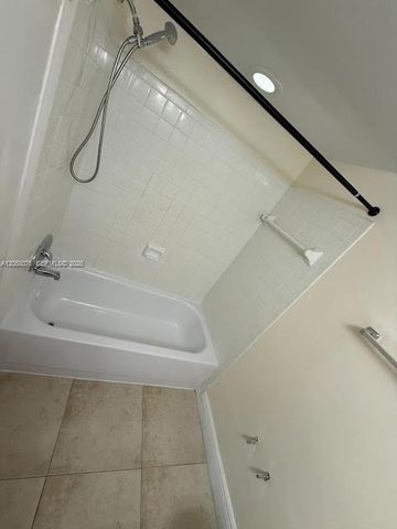 5612 Rock Island Rd 156, Tamarac, FL 33319