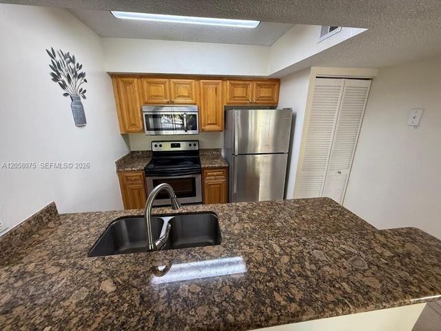 5612 Rock Island Rd 156, Tamarac, FL 33319