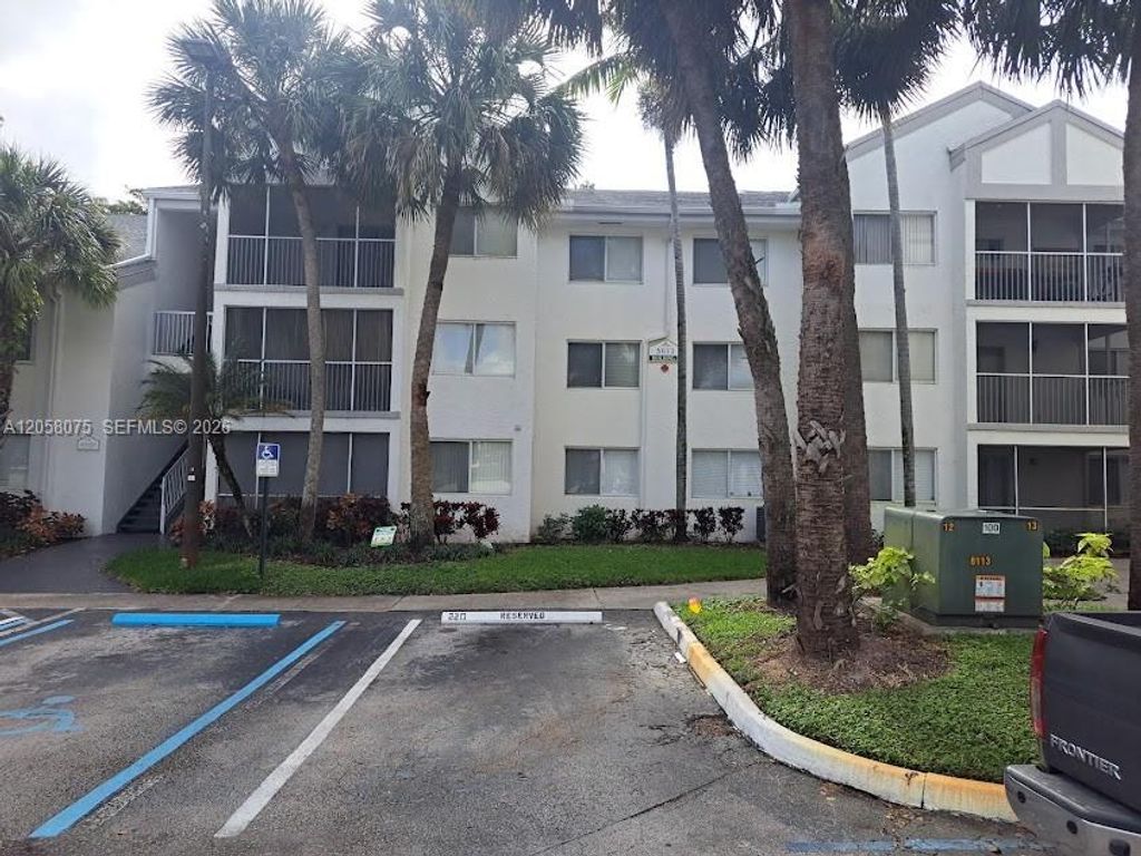 5612 Rock Island Rd 156, Tamarac, FL 33319