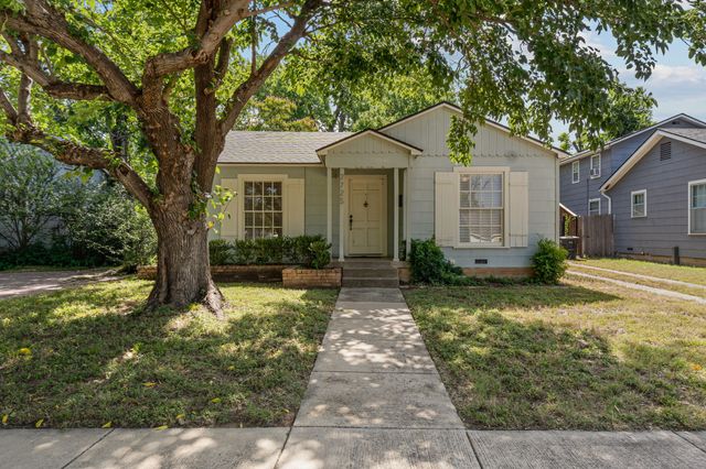 2725 Wayside Avenue, Fort Worth, TX 76110