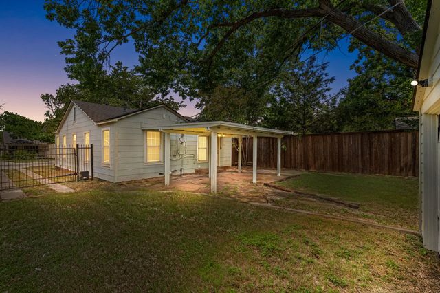 2725 Wayside Avenue, Fort Worth, TX 76110