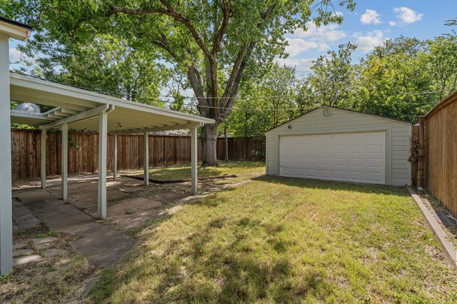 2725 Wayside Avenue, Fort Worth, TX 76110