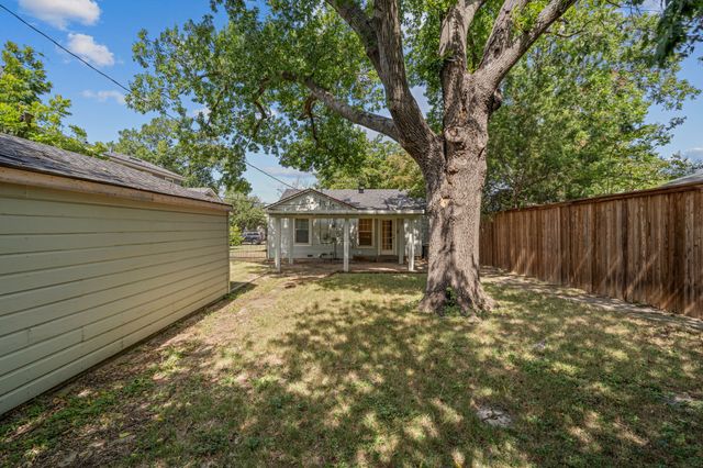 2725 Wayside Avenue, Fort Worth, TX 76110