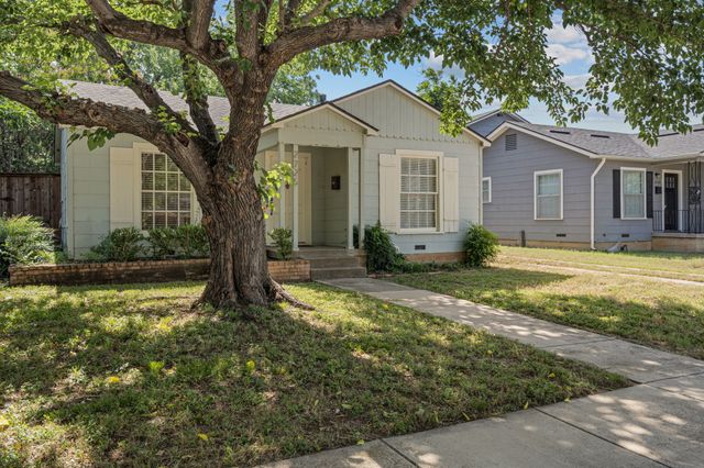 2725 Wayside Avenue, Fort Worth, TX 76110