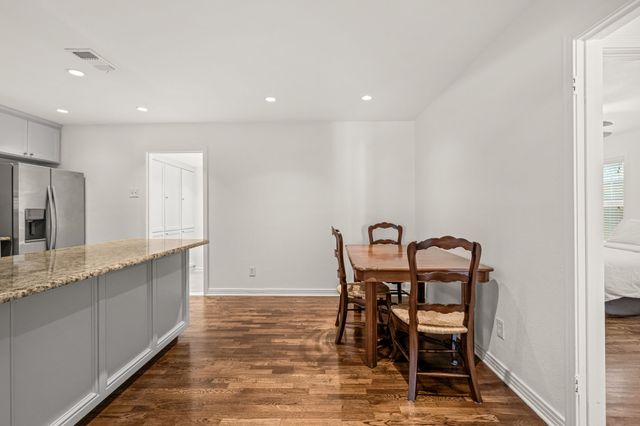 2725 Wayside Avenue, Fort Worth, TX 76110