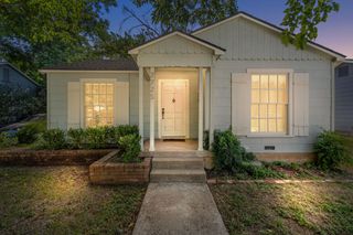 2725 Wayside Avenue, Fort Worth, TX 76110