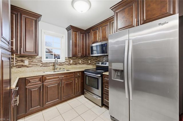 332 Catalpa AVE, Hampton, VA 23661