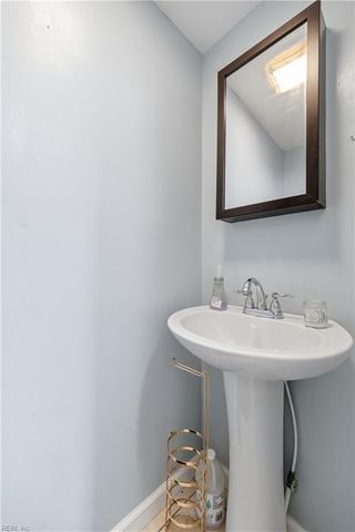 332 Catalpa AVE, Hampton, VA 23661