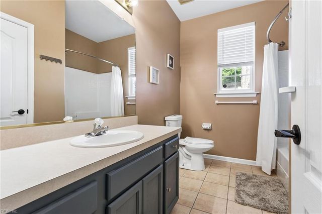 800 Andrews XING, Smithfield, VA 23430