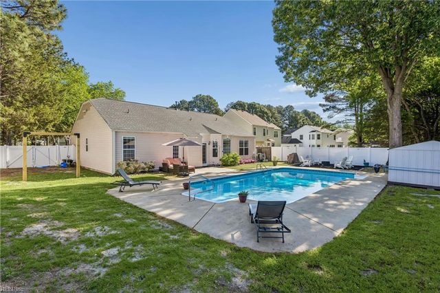 800 Andrews XING, Smithfield, VA 23430