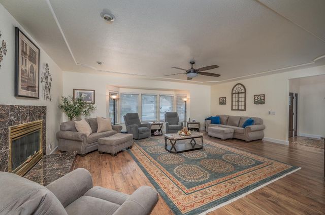 1850 Hammond Dr, Turlock, CA 95382