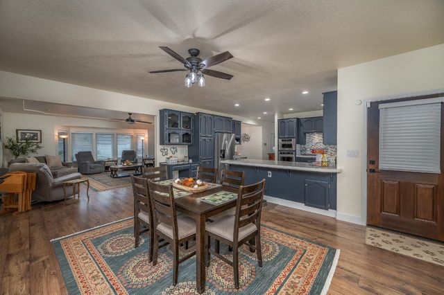 1850 Hammond Dr, Turlock, CA 95382