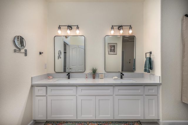 1850 Hammond Dr, Turlock, CA 95382