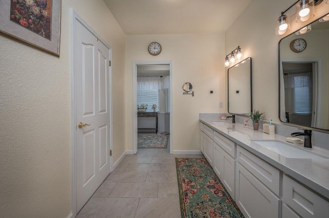 1850 Hammond Dr, Turlock, CA 95382