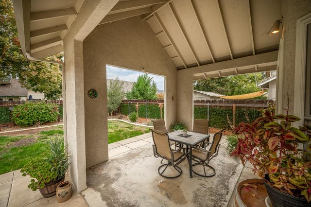1850 Hammond Dr, Turlock, CA 95382
